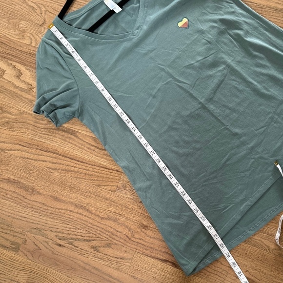 LuLaRoe Christy T, Size Large - Picture 7 of 7